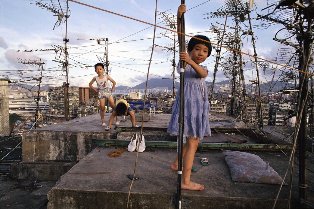 Children playing on Walled City rooftop, 1989